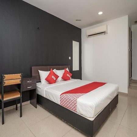 Oyo 1167 Rest And Go Hotel Klang Dış mekan fotoğraf