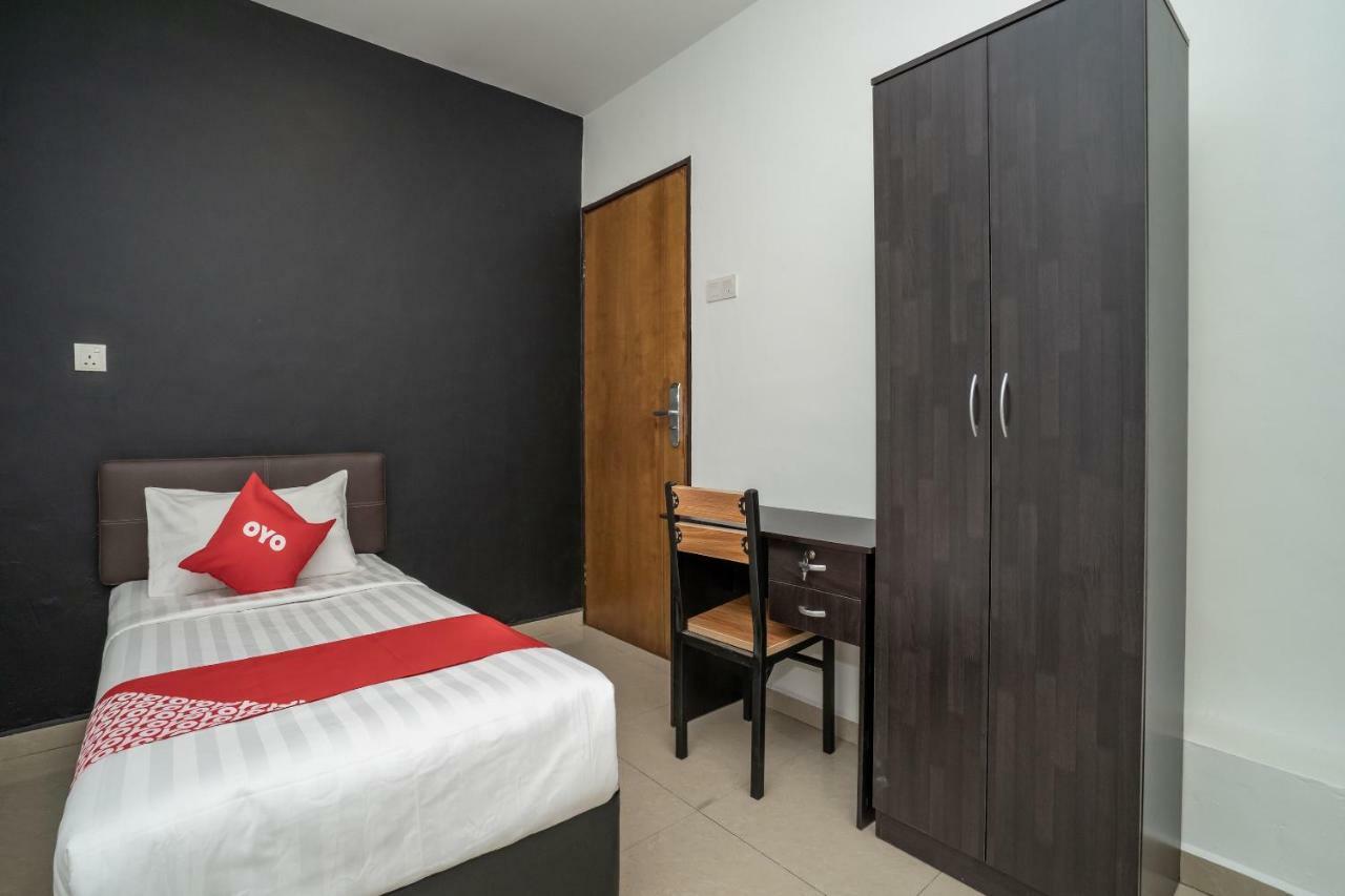 Oyo 1167 Rest And Go Hotel Klang Dış mekan fotoğraf