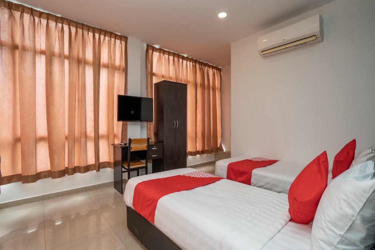 Oyo 1167 Rest And Go Hotel Klang Dış mekan fotoğraf