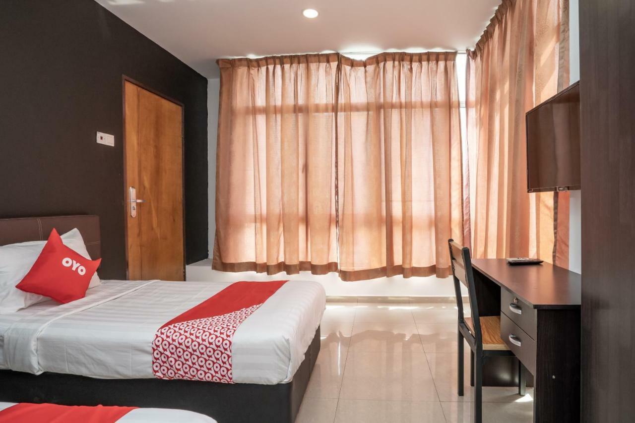 Oyo 1167 Rest And Go Hotel Klang Dış mekan fotoğraf