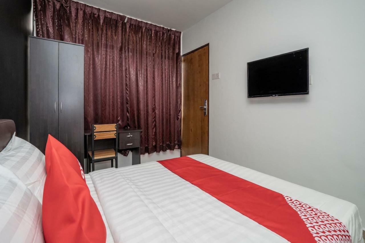 Oyo 1167 Rest And Go Hotel Klang Dış mekan fotoğraf